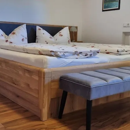 Bed & Breakfast Haus Kirchmaier Pertisau