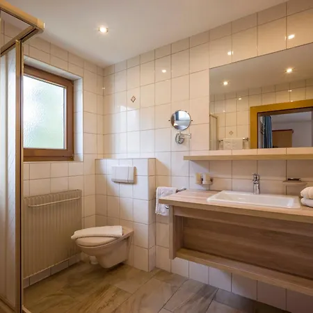 Bed & Breakfast Haus Kirchmaier 4*