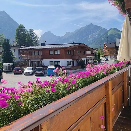 Haus Kirchmaier Bed & Breakfast