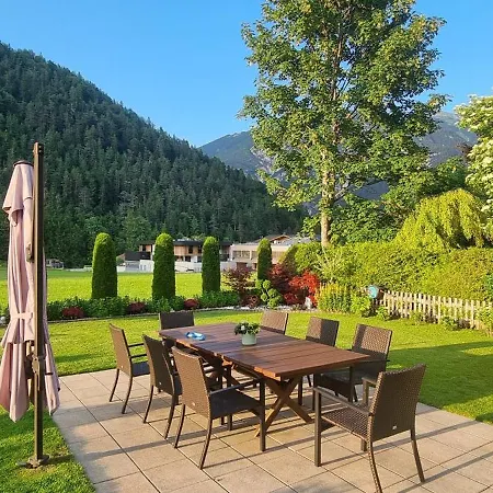 Haus Kirchmaier Bed & Breakfast