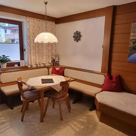 Haus Kirchmaier Bed and Breakfast Pertisau